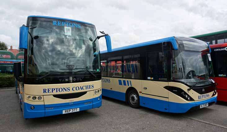 Reptons Van Hool EX16 REP377